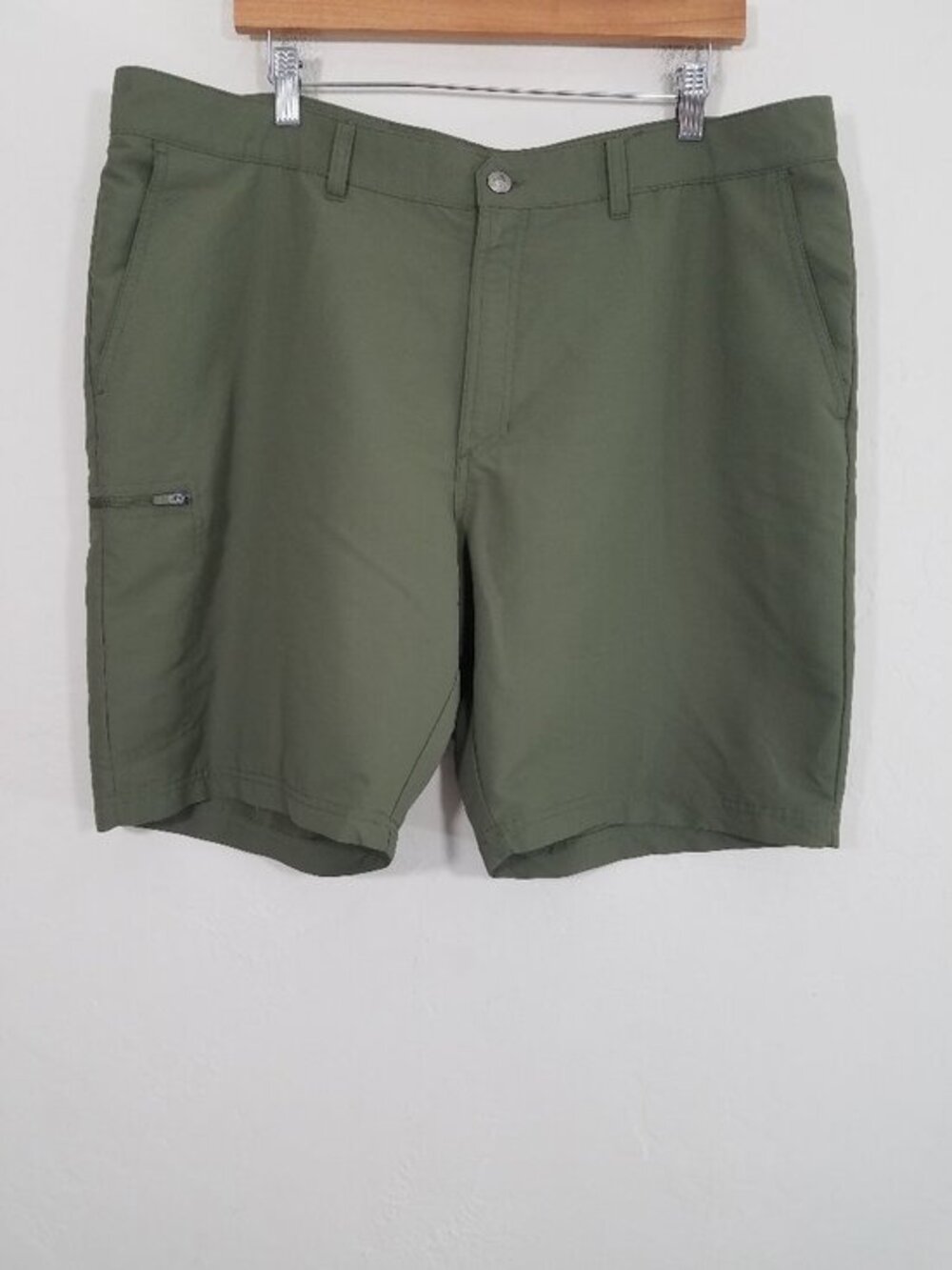 Adidas Men's Athletic Shorts Green Size 40
